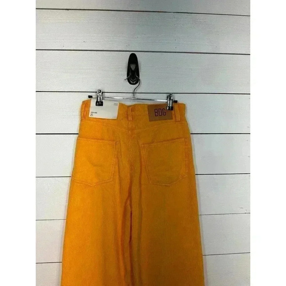 NWT - BDG‎ - Sz 25 Orange Corduroy Boyfriend High Rise Wide Leg Pant - Picture 3 of 15